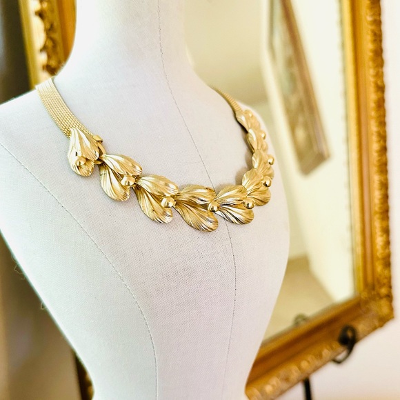 Vintage Leaf Jewelry Lot - Picture 9 of 17